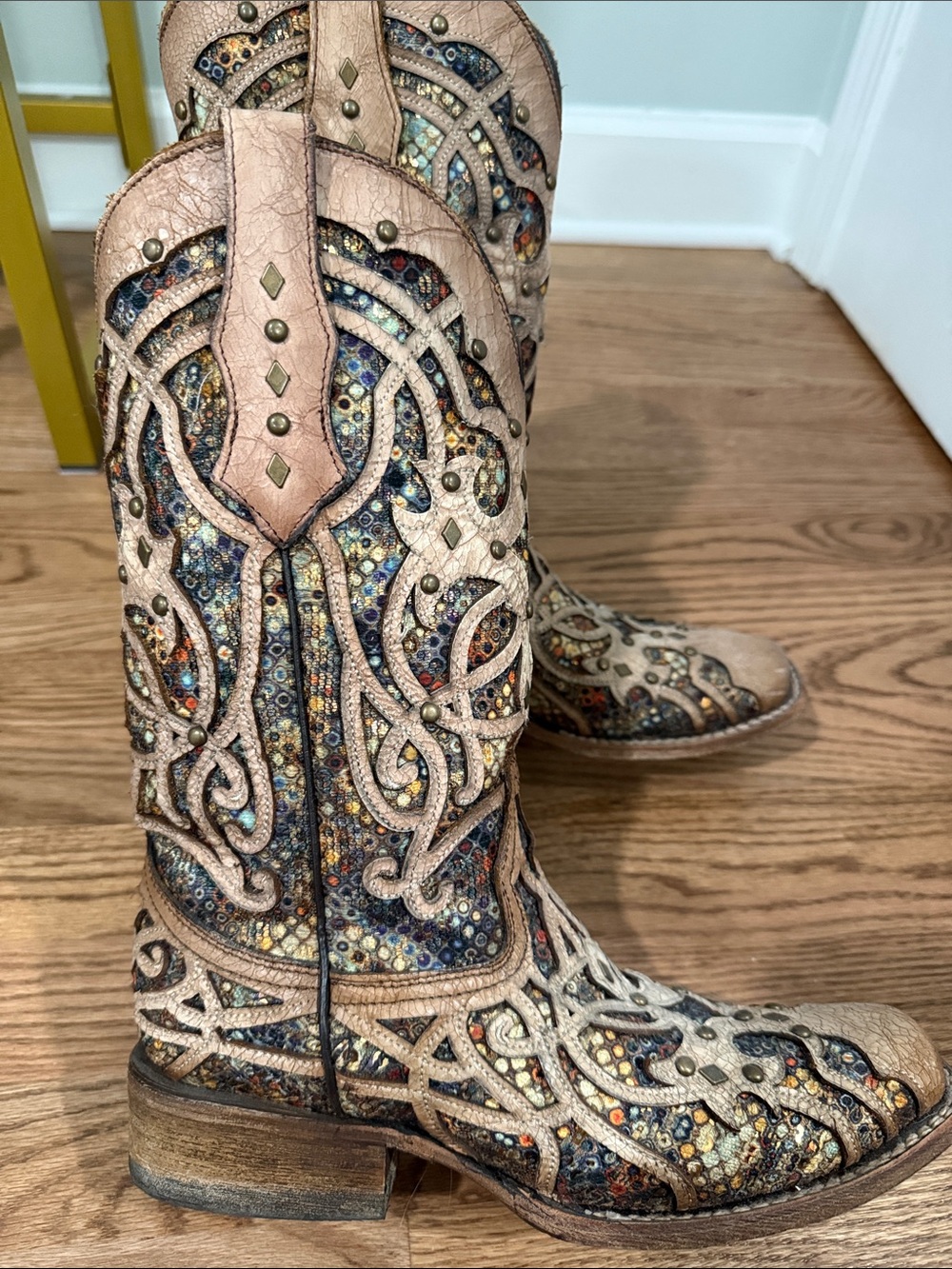 Beige Embroidered Women’s Lace-Up Western Boots with Turquoise Lining - Picture 3 of 4